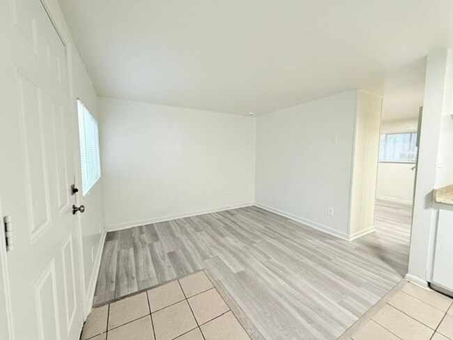 Foto del edificio - 1291 E Villa Vis Ave