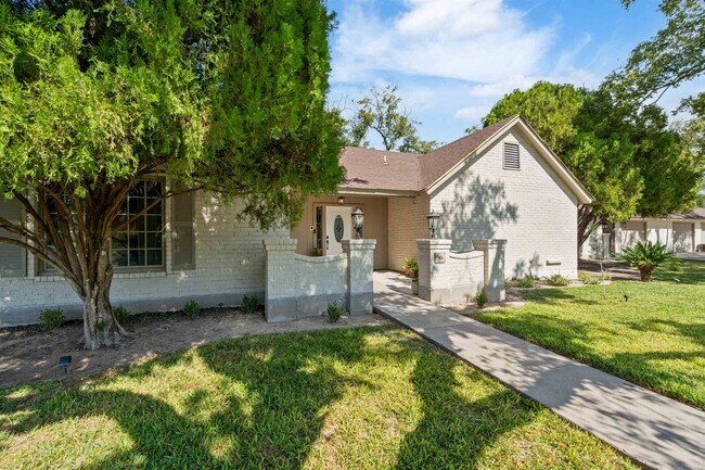 Foto del edificio - 106 Angela Dr