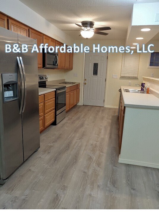 Beautifully Updated Kitchen - 4431 Gregory Dr