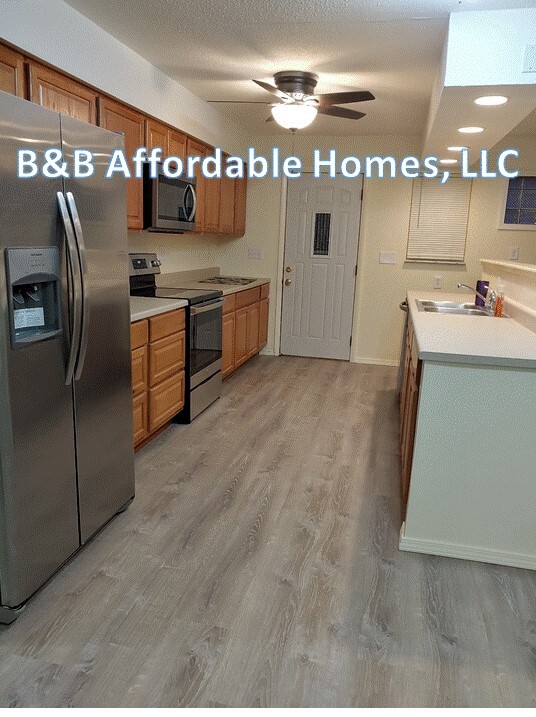 Beautifully Updated Kitchen - 4431 Gregory Dr