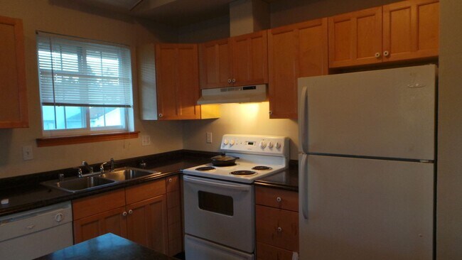Building Photo - 1210 Elwha Duplex