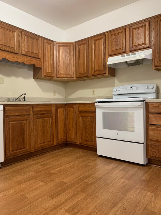 Foto principal - Coastal Park Townehomes