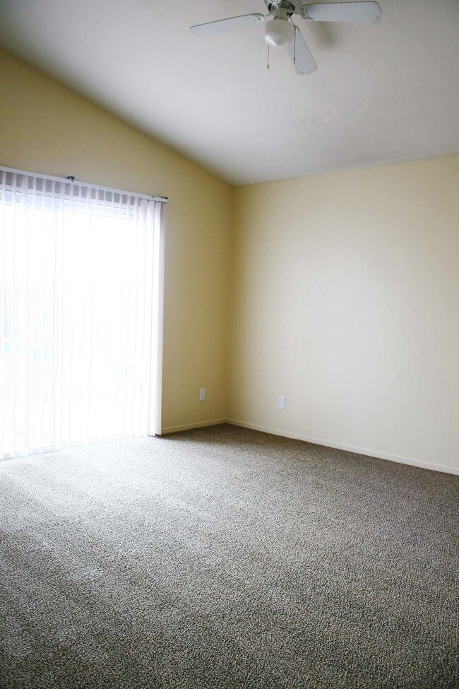 Foto del edificio - 3574 N State Ave