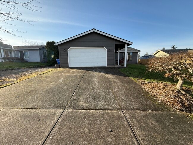 Foto del edificio - 571 SE Mountain View Rd