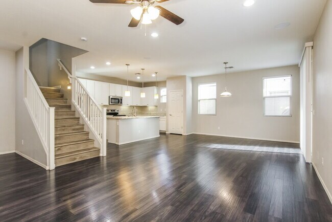 Foto del edificio - 16417 W Latham St