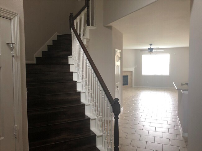 Building Photo - 210 Briar Trace Ln