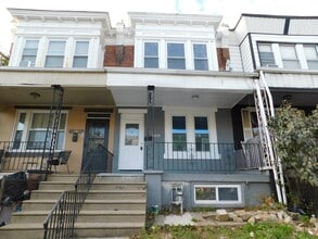 Building Photo - 5341 Hadfield St