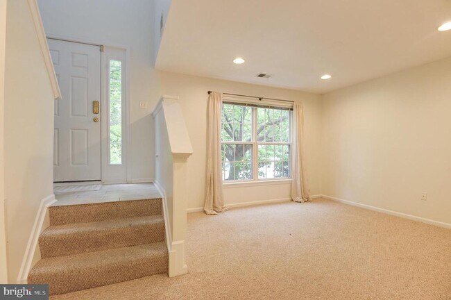 Building Photo - 6088 Sara Marie Terrace
