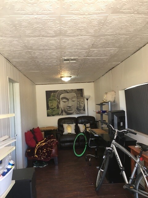 Foto del edificio - 44 W Thomas Ln