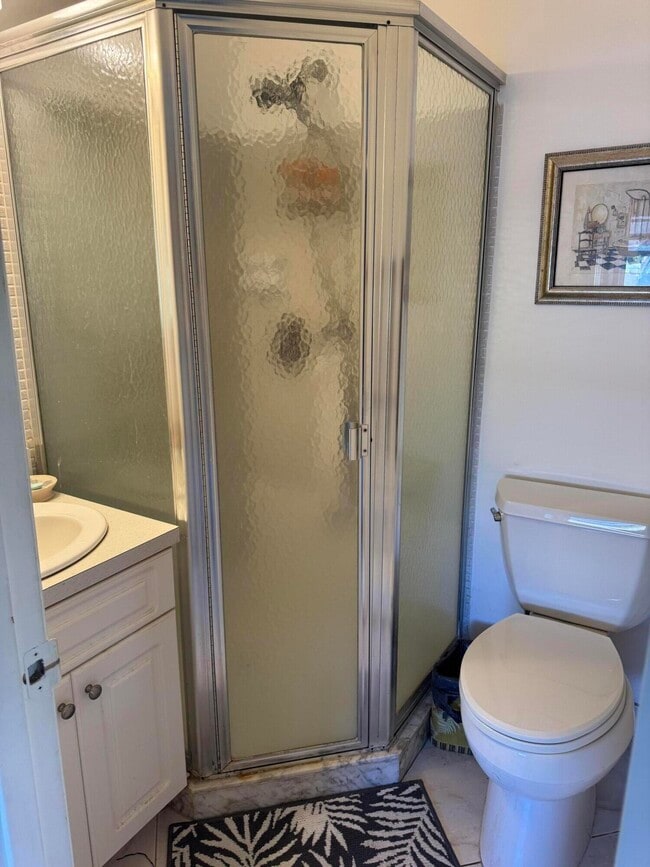 Foto del edificio - 8892 Bella Vista Dr