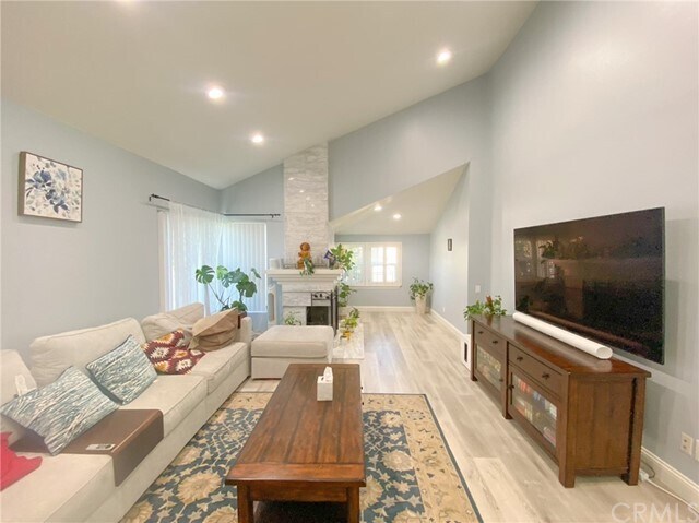 Building Photo - 23 Shearwater