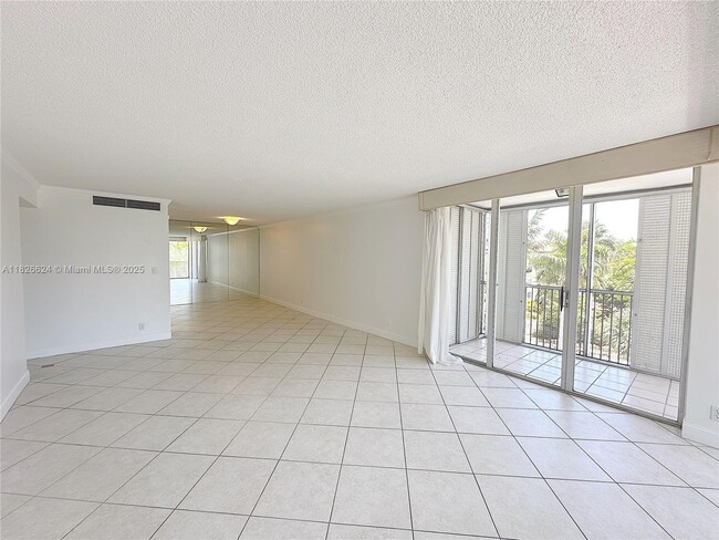 Building Photo - 150 Ocean Ln Dr