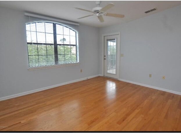 Foto del edificio - 805 Boardwalk Dr