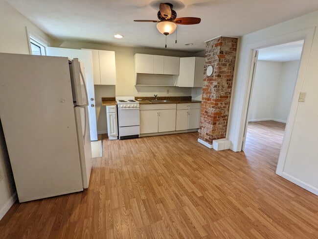 Building Photo - 427 Pennsylvania Ave