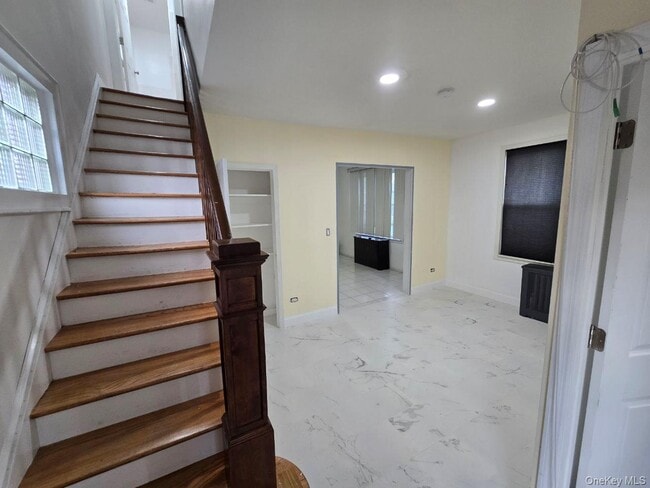 Building Photo - 3175 Layton Ave