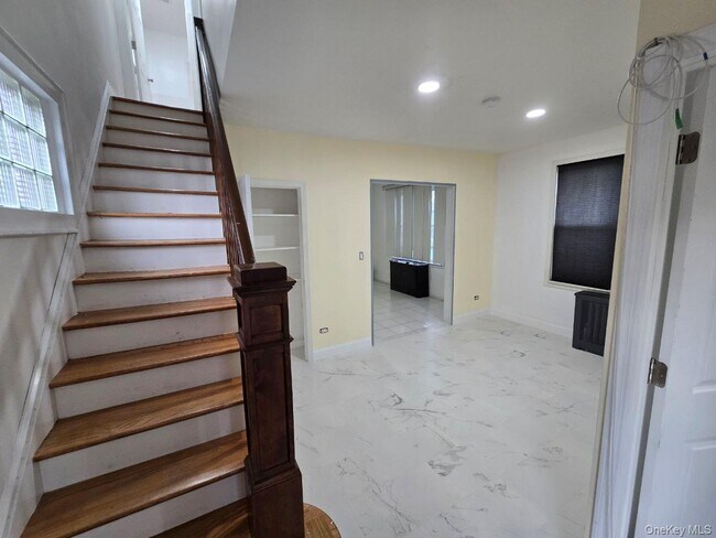 Foto del edificio - 3175 Layton Ave
