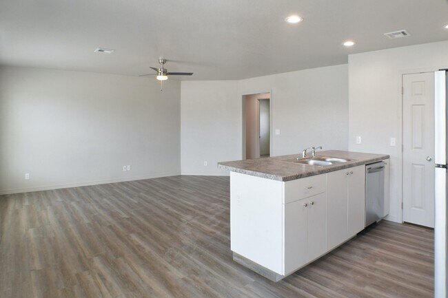 Foto del edificio - 608 Ashland Avenue, Unit C