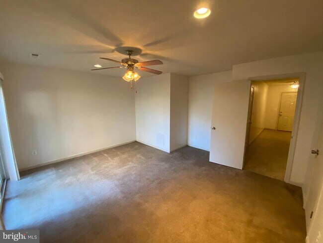 Building Photo - 35508 Coyote Trail