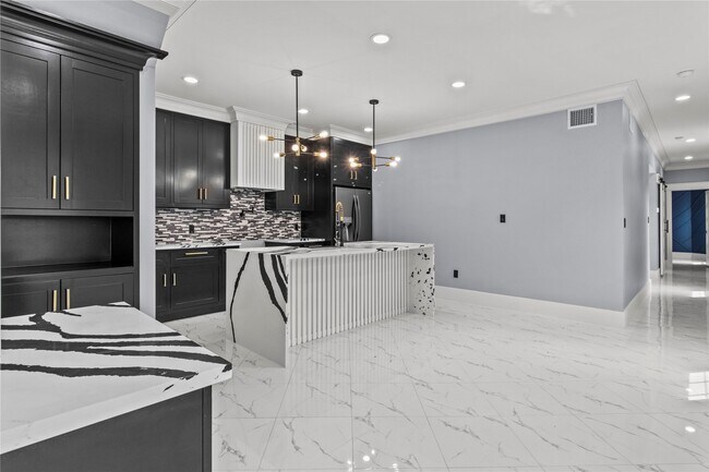 Building Photo - 7912 Ave E