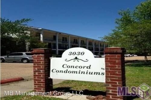 Primary Photo - 3030 Congress Blvd