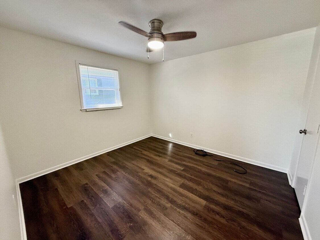 2 Bedroom Madison Duplex w/ Fenced Yard $1300 - 2 Bedroom Madison Duplex w/ Fenced Yard $1300