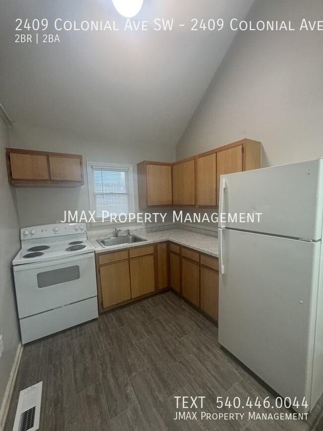 Building Photo - 2409 Colonial Ave SW