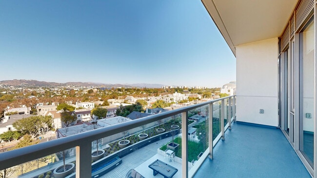 Interior Photo - Vision on Wilshire