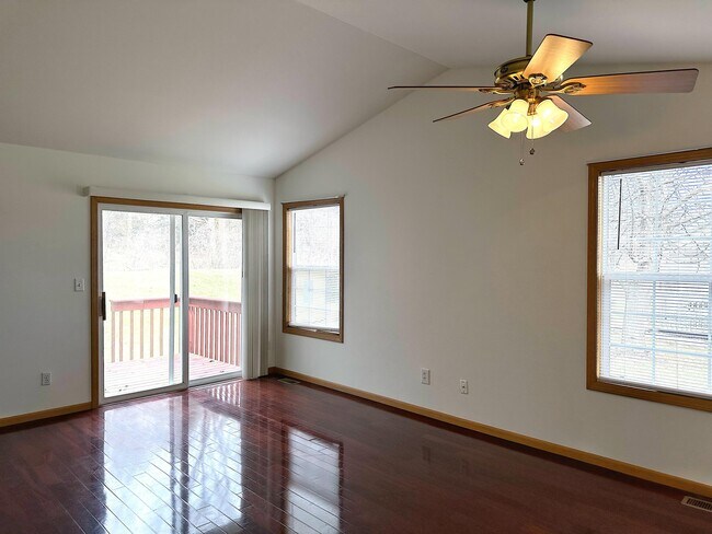 Foto del edificio - 482 Fox Ln