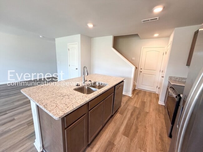 Building Photo - 21421 Scuttle St