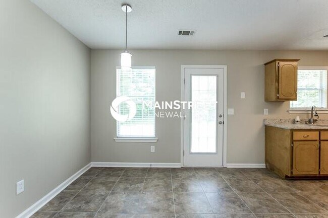 Building Photo - 95 Highland Dr