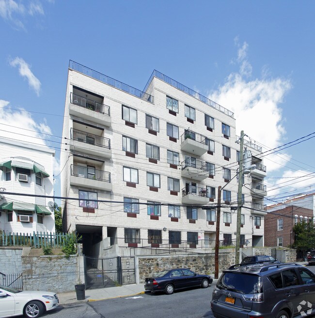 Primary Photo - 855 E 217th St