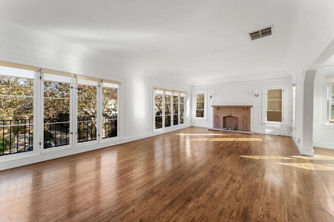 Foto del interior - 175-181 N. Sycamore Avenue,