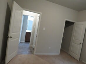 Building Photo - 5309 Abbeville Ct