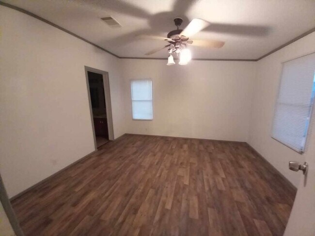 Foto del edificio - 209 S Ave B