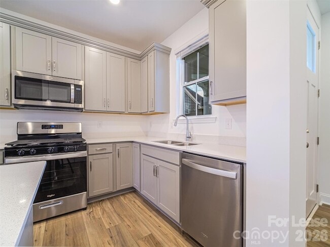 Building Photo - 1535 Pebble Shr Ln