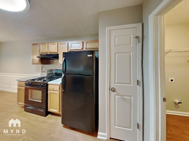 Building Photo - 6239 Lake Valley Point