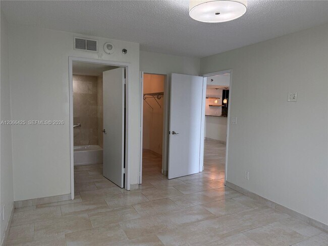 Foto del edificio - 770 Claughton Island Dr