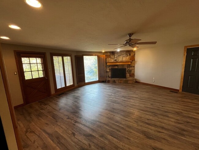 Foto del edificio - Beautiful 5 Bedroom/4 Bathroom in Bountiful