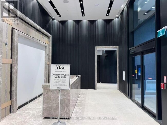 Building Photo - 20 Soudan Ave