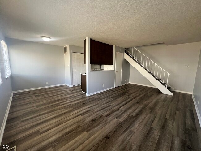 Foto del edificio - 6436 Lupine Terrace