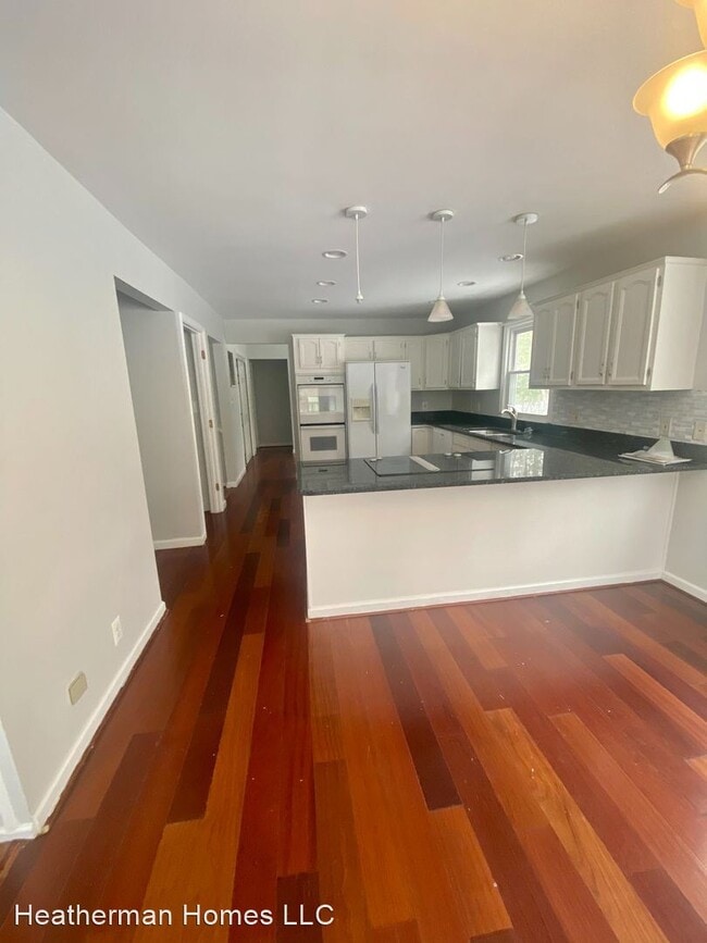 Building Photo - 5 br, 4.5 bath House - 2444 Harpoon Drive