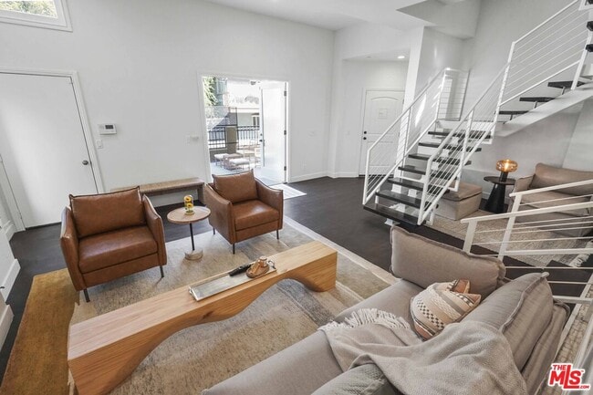 Building Photo - 9842 Portola Dr