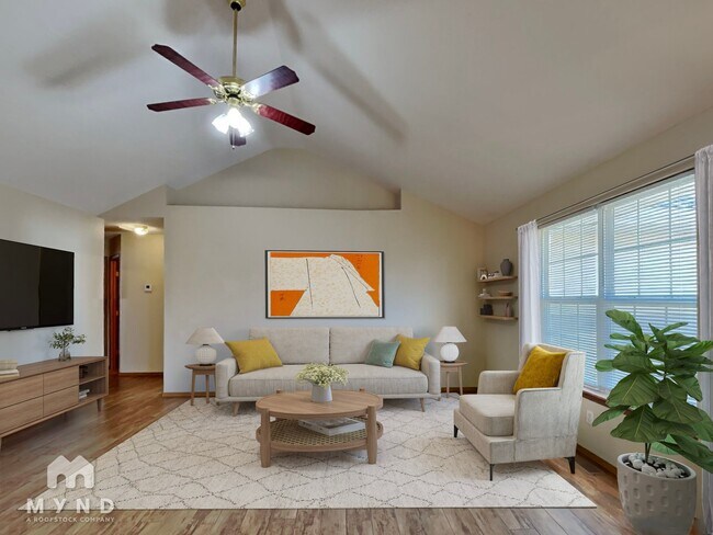 Foto del edificio - 701 N Pinewood Ave