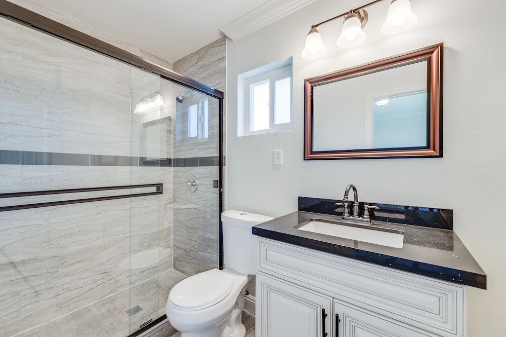 Segundo baño - 3760 E Calle San Antonio