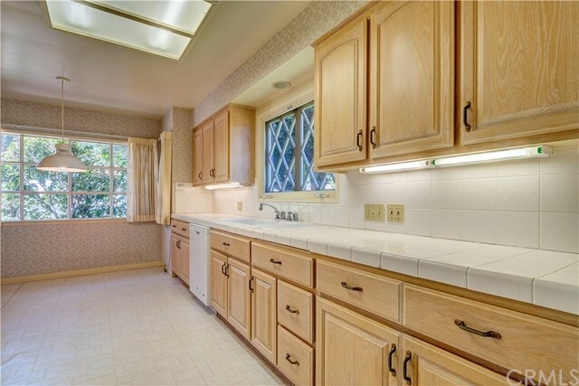 Building Photo - 8105 Calmada Ave