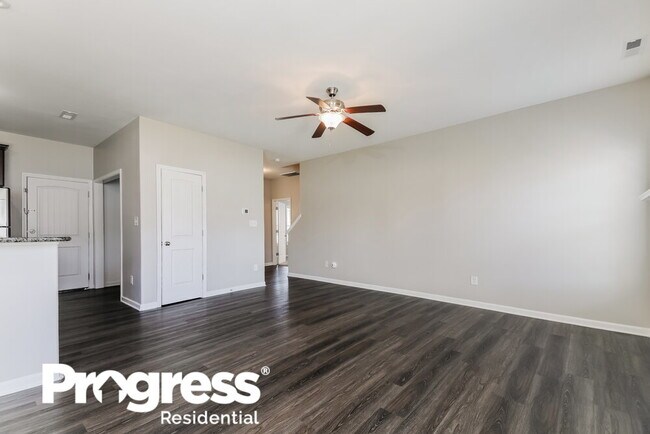 Foto del edificio - 409 Deer Grove Ln