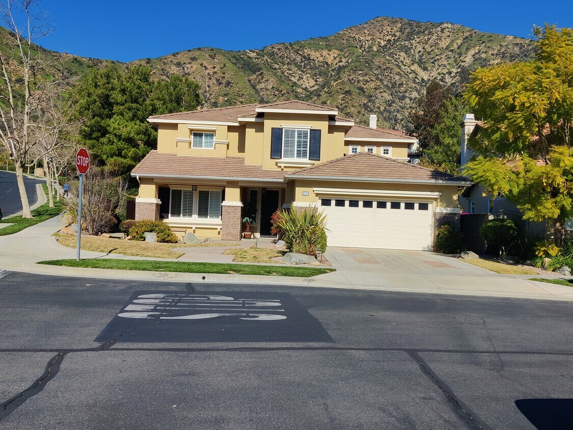 11 Whispering Willow Ct, Azusa, CA 91702 House Rental in Azusa, CA