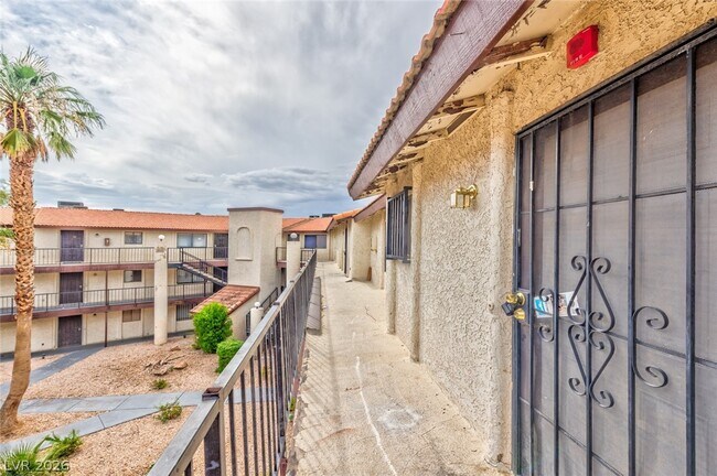 Foto del edificio - 2080 E Karen Ave