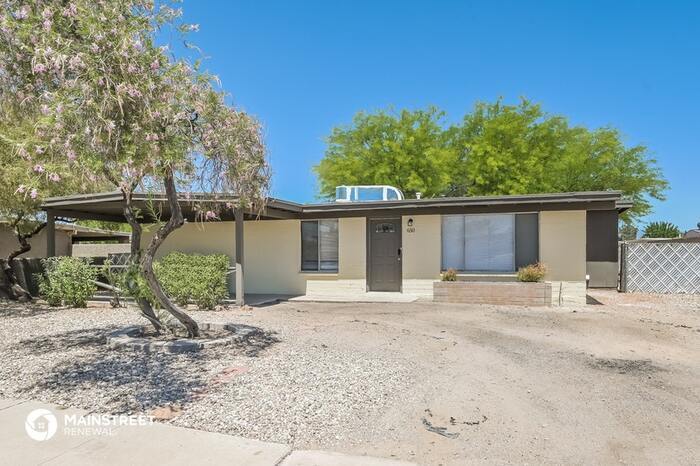 Primary Photo - 650 W ACADIA DR, TUCSON, AZ 85756