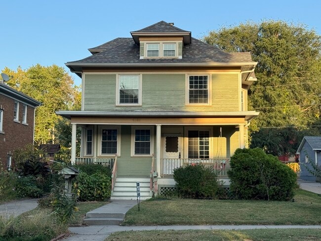 Building Photo - 1029 20th St
